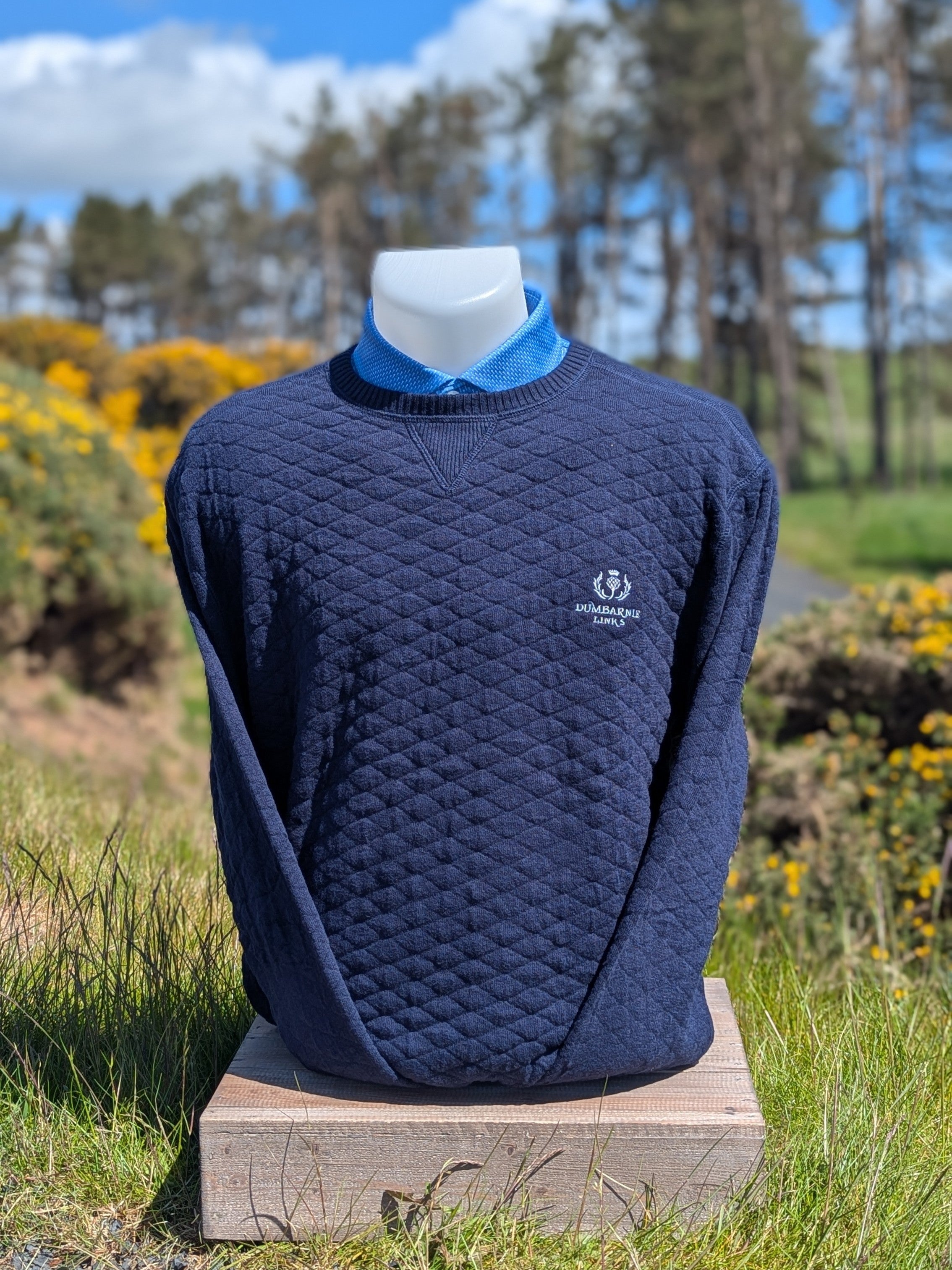 Holderness & Bourne The Ward Crewneck Sweater in Heathered Navy