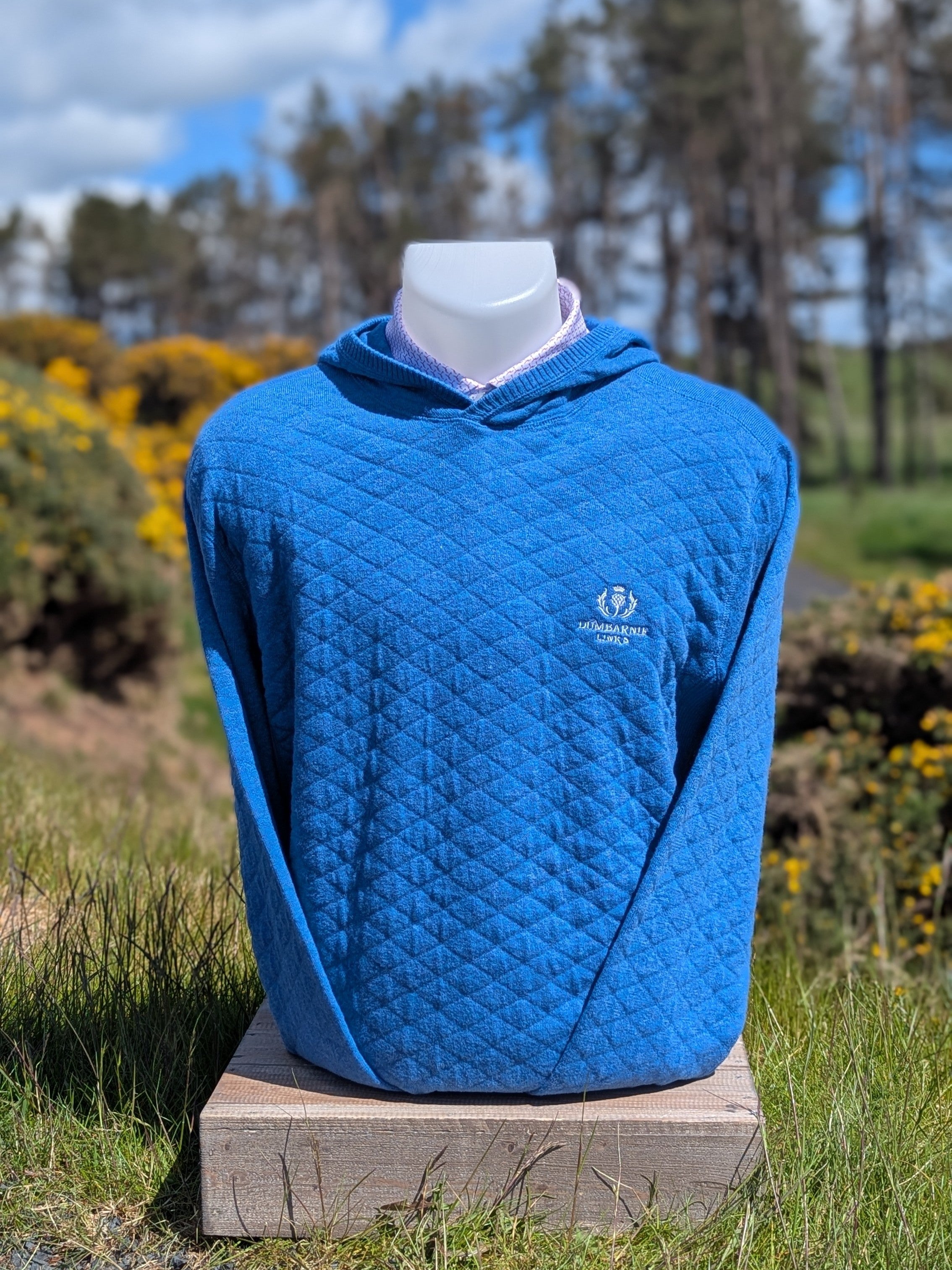 Holderness & Bourne The Wallace Hoodie Sweater in Heathered Vista Blue