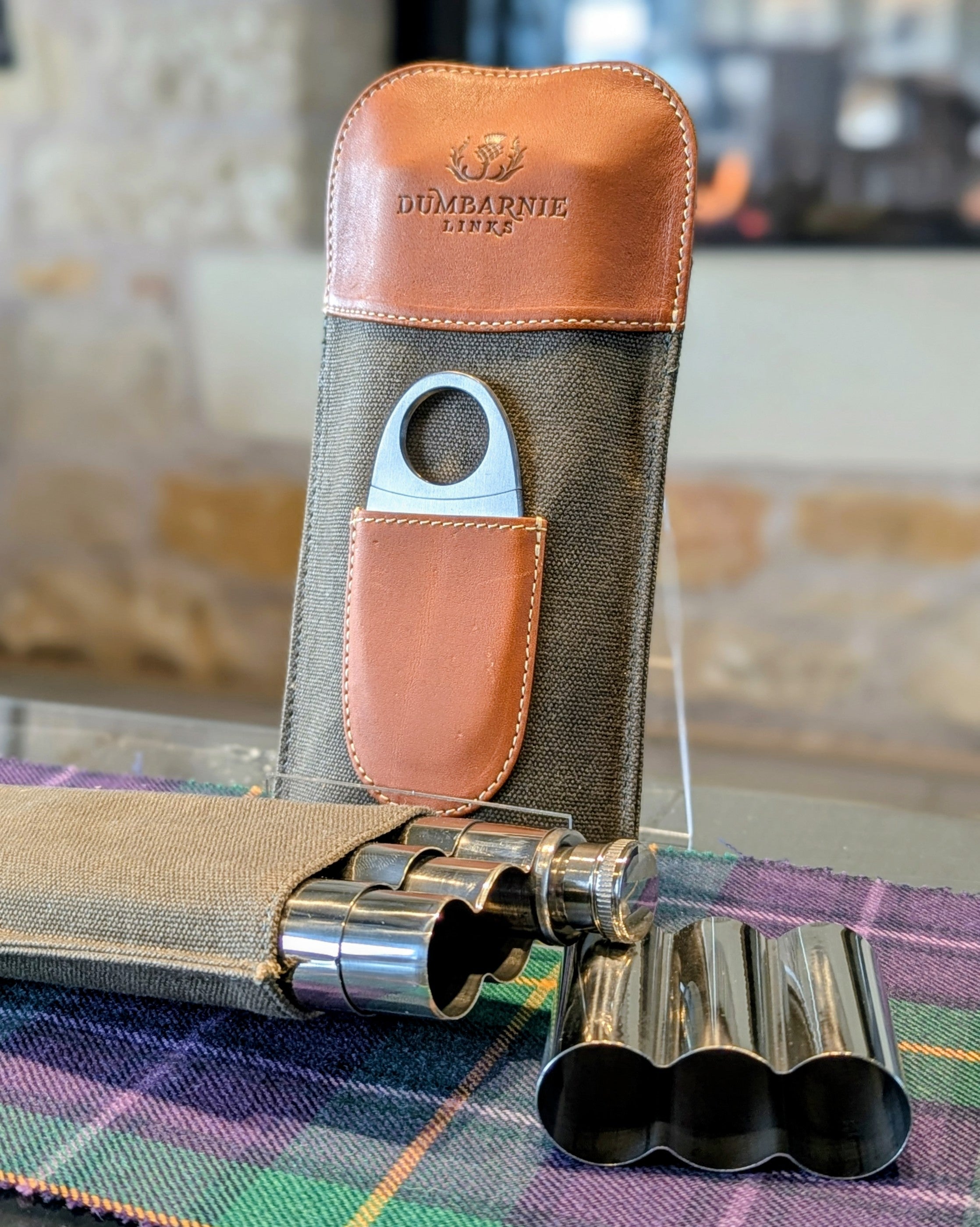 Cigar & Whisky Flask Holder in Medium Brown Leather